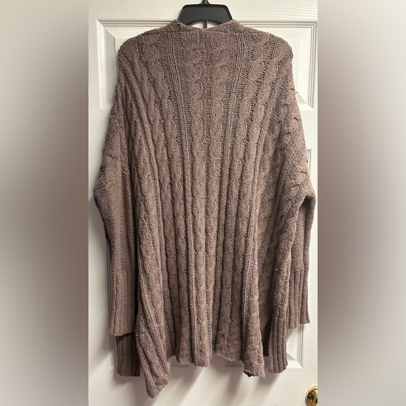 Free People Easy Cable Knit V-Neck Oversized Sweater Size Medium - Picture 5 of 5